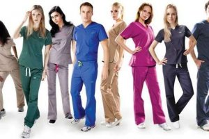 Необходимость использования и разновидности медицинской одежды